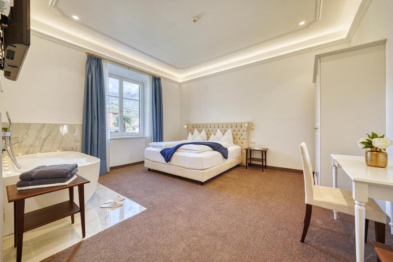 Tell Rooms&suites *