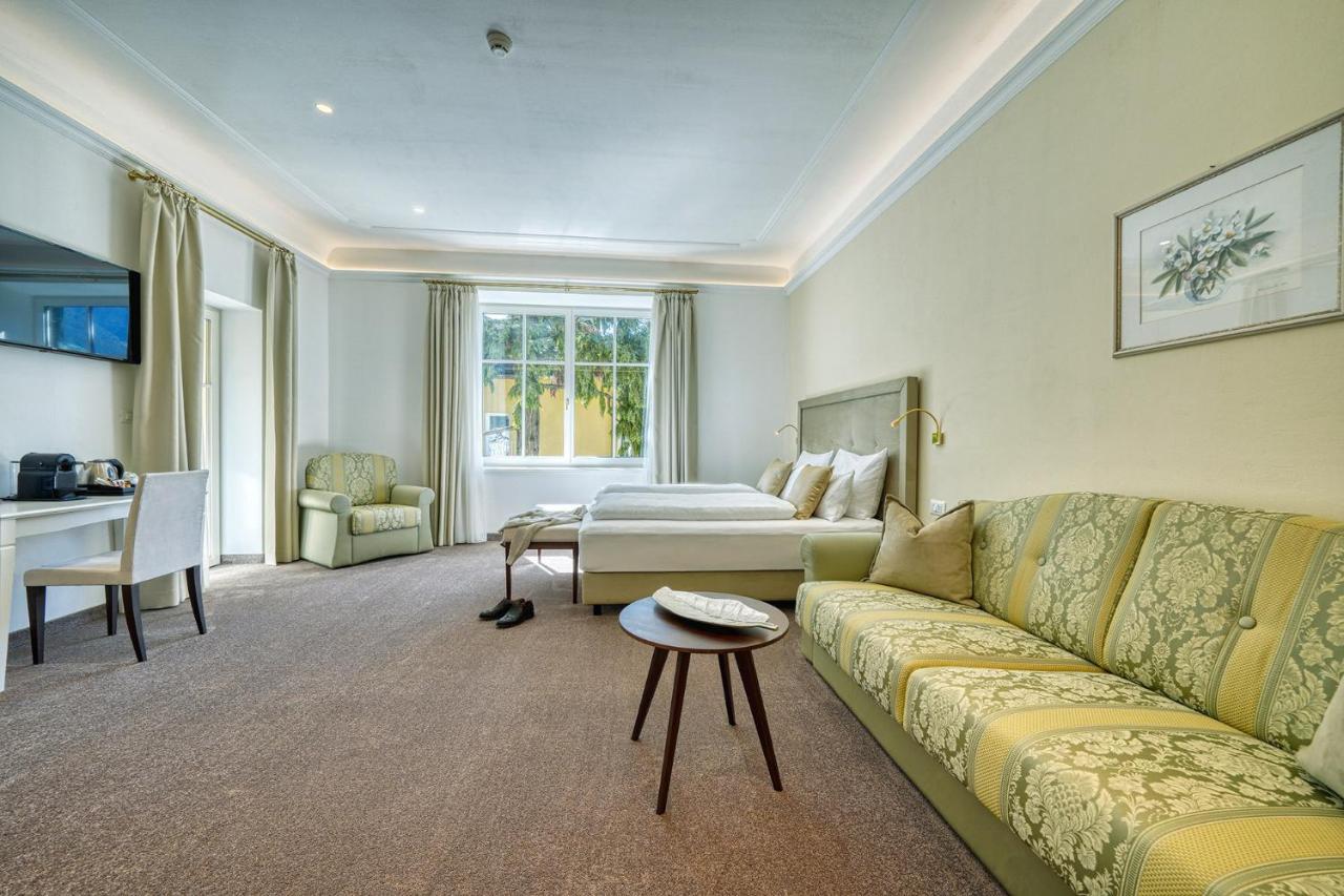 Tell Rooms&suites